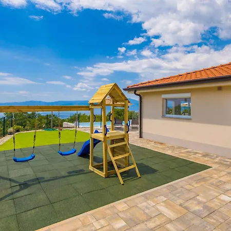 Elora Seaview Private Pool And Garden - Happy